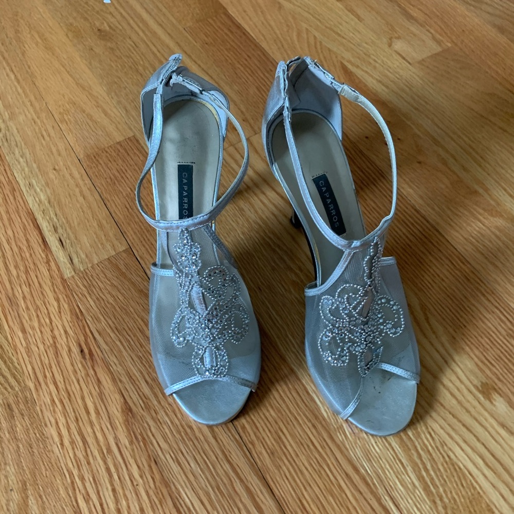 Formal shoes